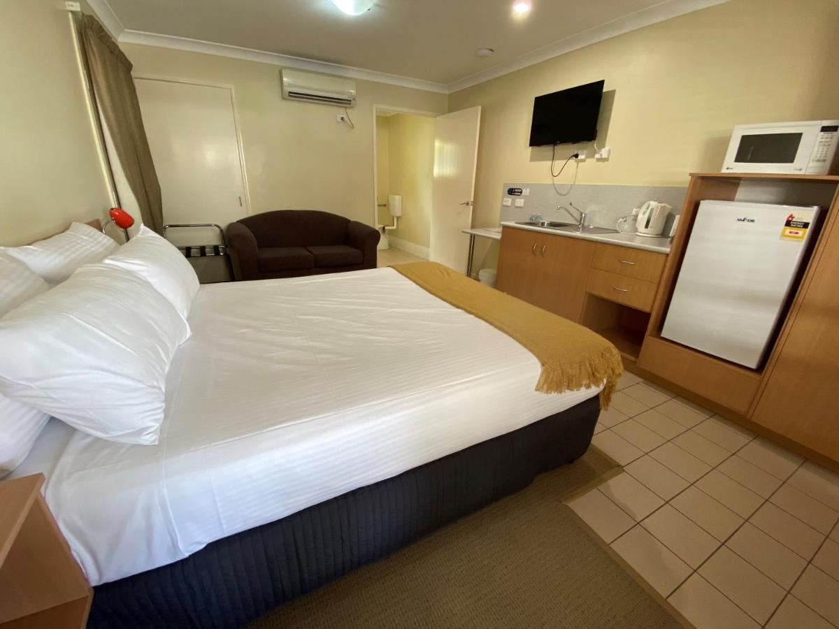 Country Roads Motor Inn Gayndah Экстерьер фото