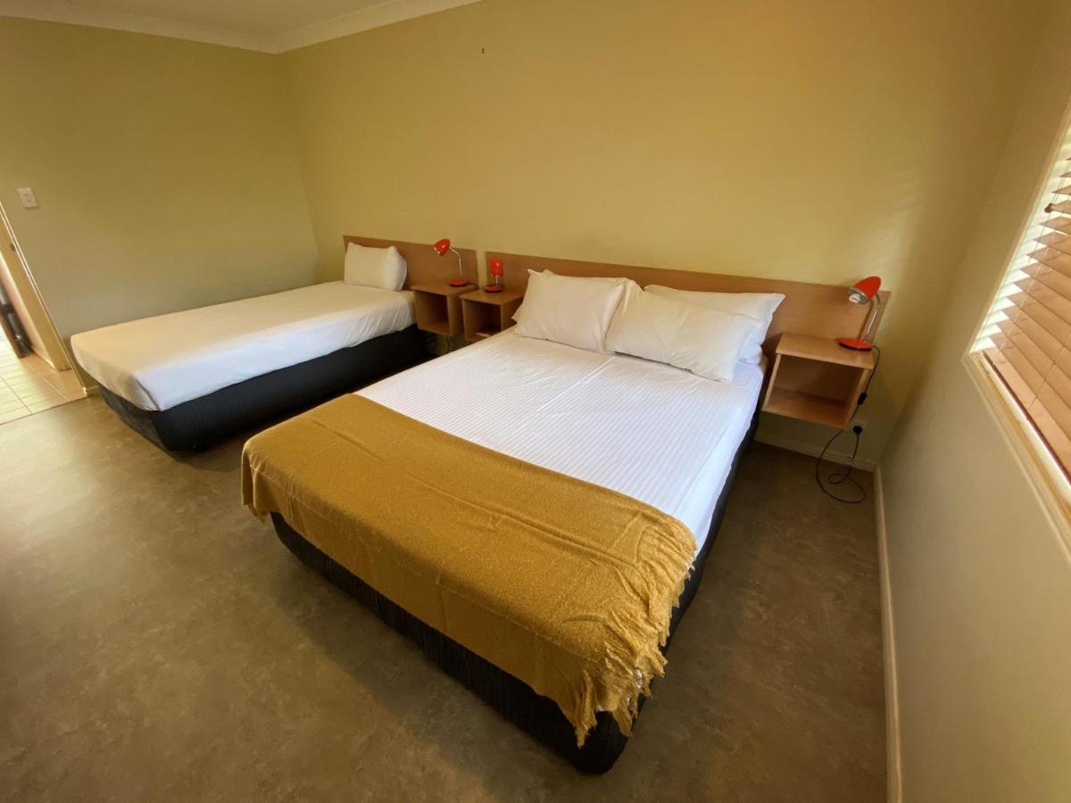 Country Roads Motor Inn Gayndah Экстерьер фото