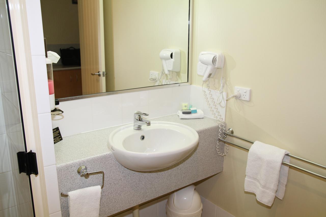 Country Roads Motor Inn Gayndah Экстерьер фото